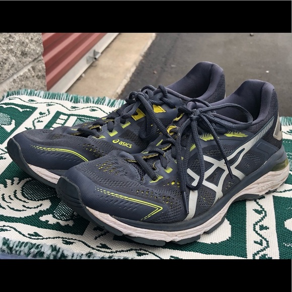 asics running shoes size 8